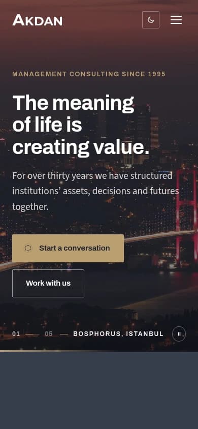 A corporate website that lives on the growth platform: Akdan. mobile preview