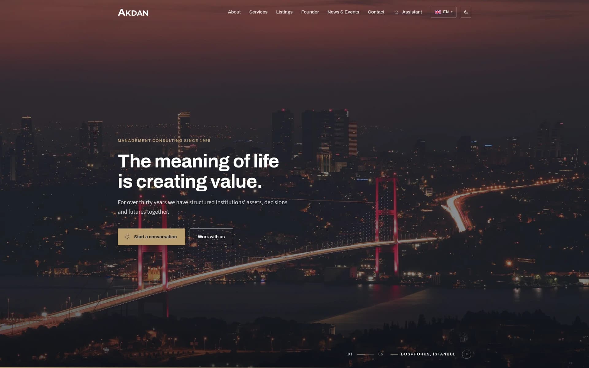 A corporate website that lives on the growth platform: Akdan. desktop preview